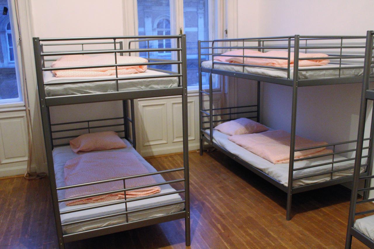 Black Dog Hostel Budapest Esterno foto