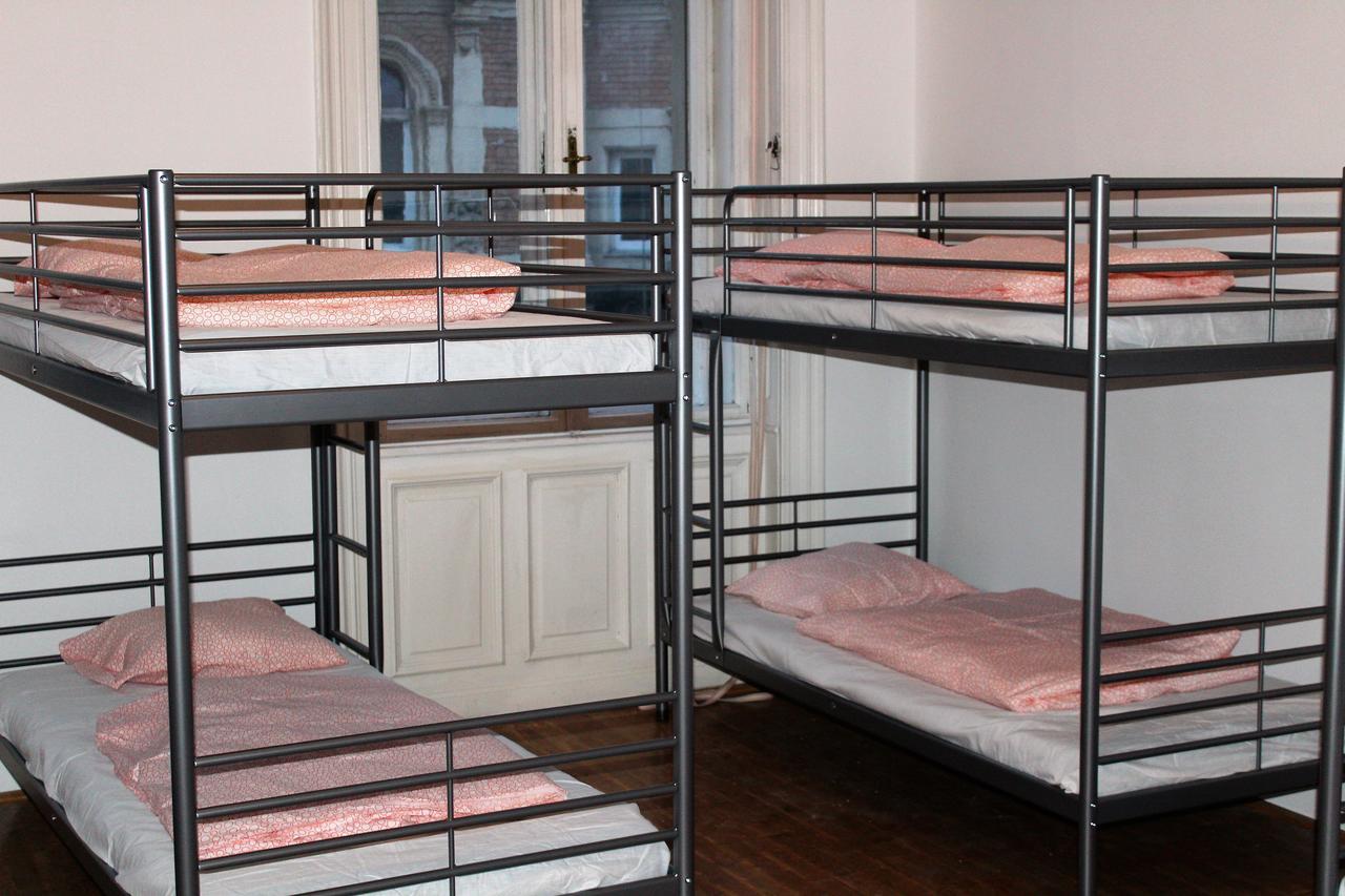 Black Dog Hostel Budapest Esterno foto
